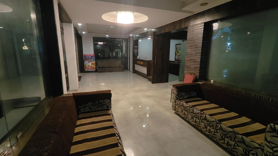 Public Area 2, Hotel Yog Palace, Ahmadnagar