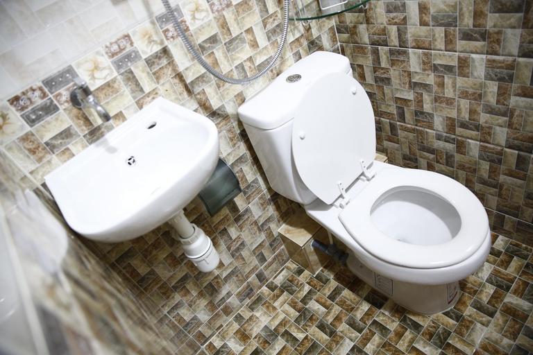 Bathroom 4, Sandhu Guest House, Kowloon