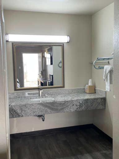 Bathroom 4, Masters Inn Doraville Atlanta, DeKalb