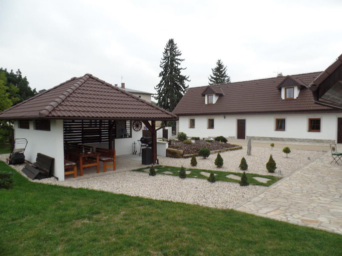 Others 5, Penzion u Ungeru, Jičín