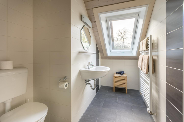 Bathroom 4, Haus Biederstaedt, Verden