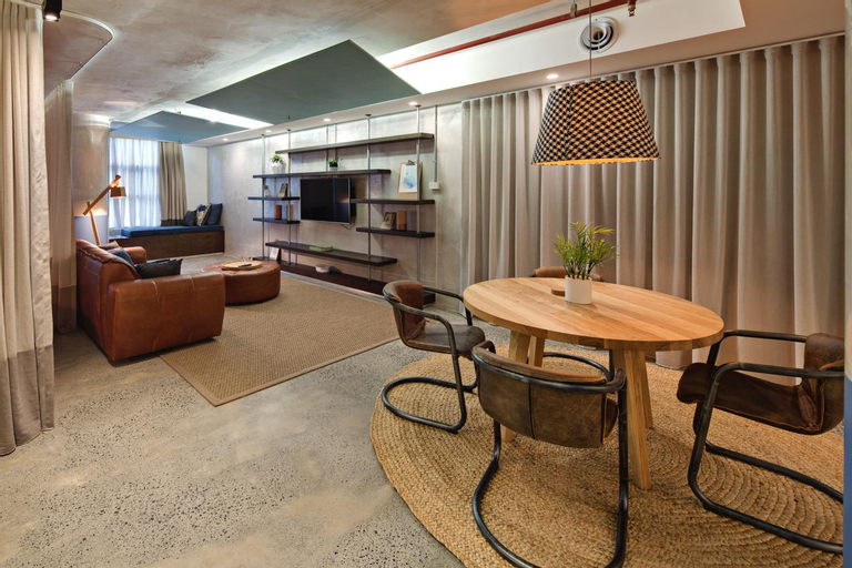 Dining Room 9