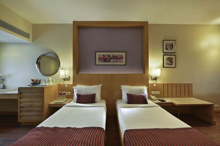 Bedroom 2, Hotel Heritage formerly known as Comfort Inn Heritage, Mumbai City