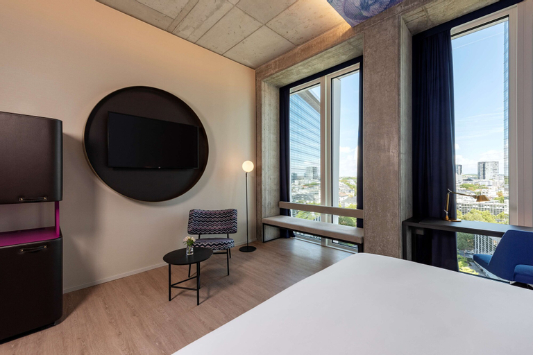 Bedroom 18