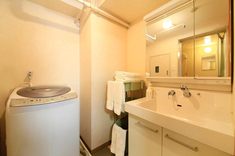 Bathroom 20