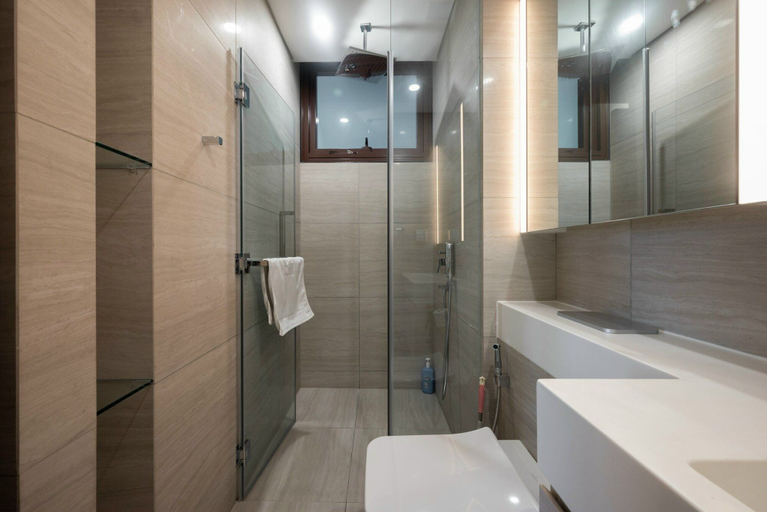 Bathroom 4, DongDong Apartment The Metropole, District 2