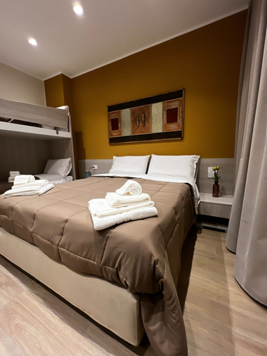 Bedroom 4, Esposito House, Salerno
