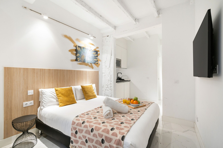 Bedroom 2, Dobo Madrid Luna, Madrid