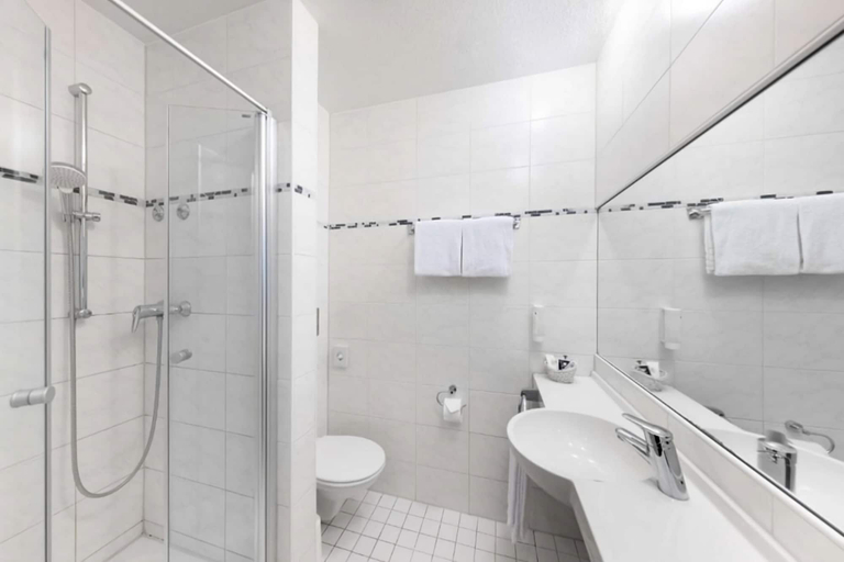 Bathroom 5, Aspire Elements Reutlingen, Trademark Collection by Wyndham, Reutlingen