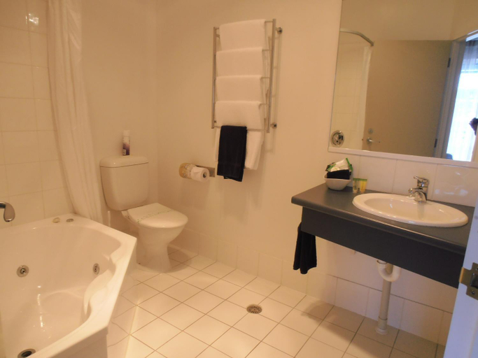 Bathroom 4, Best Western Wellington, Wellington