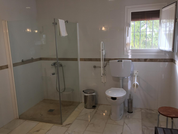 Bathroom 4, Hotel Bodega el Moral, Badajoz
