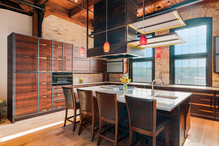 Others 5, Exquisite 3BDR Penthouse in Downtown TC, Grand Traverse