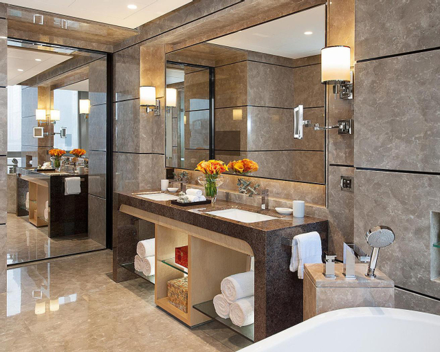 Bathroom 14