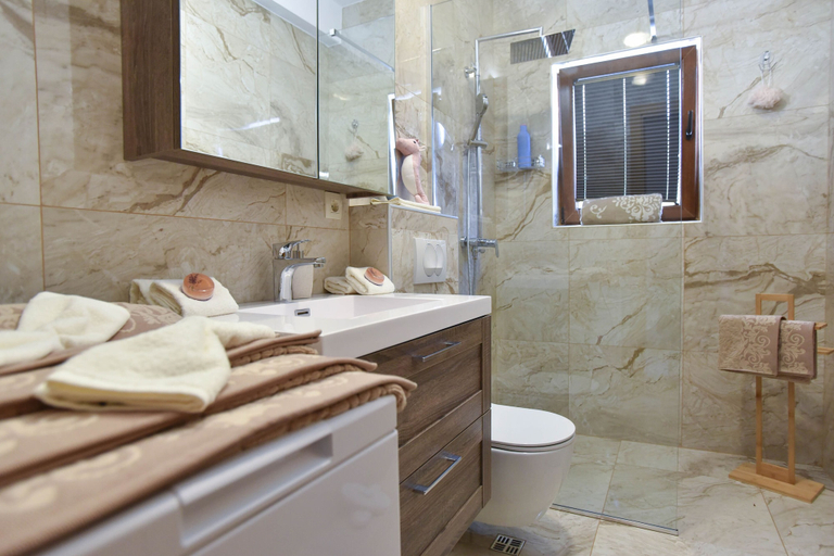 Bathroom 3, Villa 177
