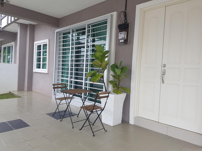Others 3, Sitiawan Homestay Entire Semi D house, Manjung