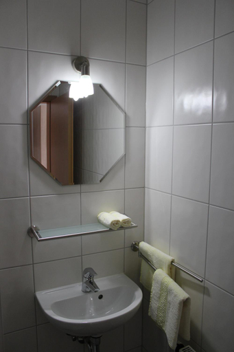 Bathroom 5, Landgasthof Weberhans, Donau-Ries
