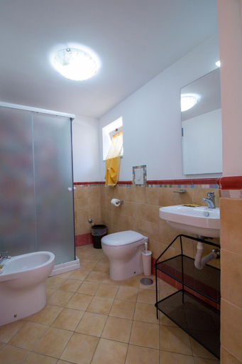 Bathroom 4, B&B V&V Suite & Breakfast, Napoli