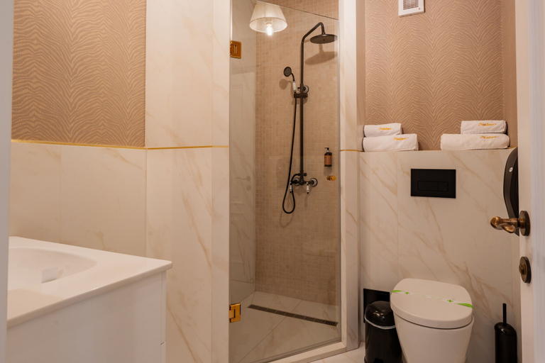 Bathroom 4, Hotel Noblesse Boutique & Spa, Ramnicu Valcea