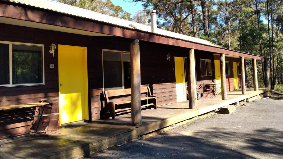 Exterior 5