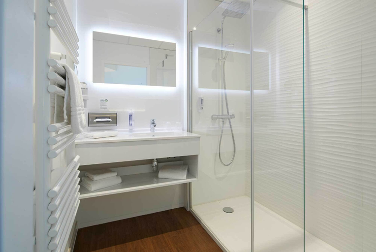 Bathroom 5, Westotel Taverny - Paris Val d'Oise, Val-d'Oise