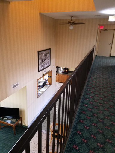 Public Area 2, Super 8 by Wyndham Bentonville, Benton