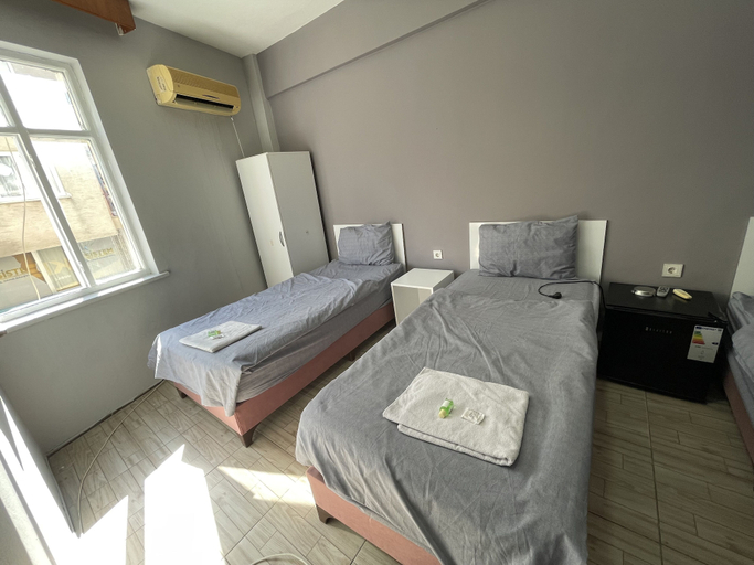Bedroom 4, Ersoy Ak Pansiyon, Antalya