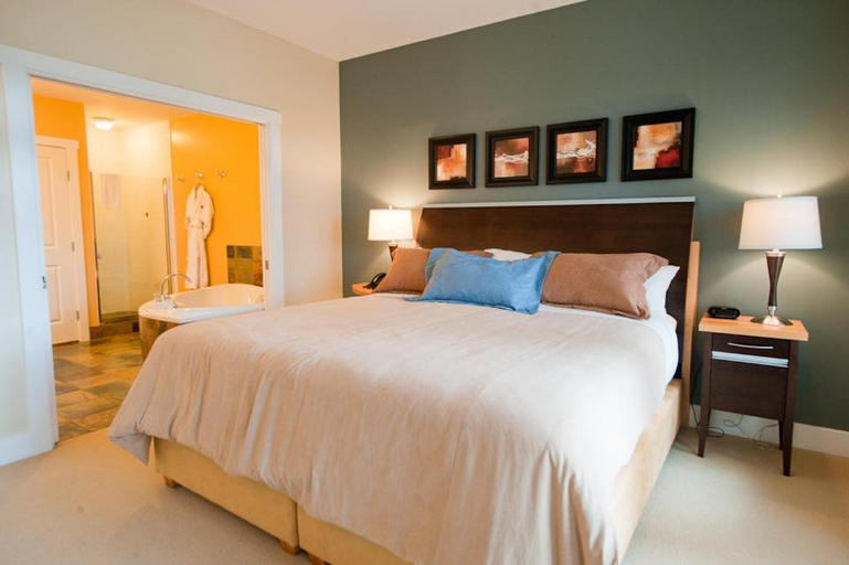 Bedroom, Painted Boat Resort Spa and Marina, Sunshine Coast