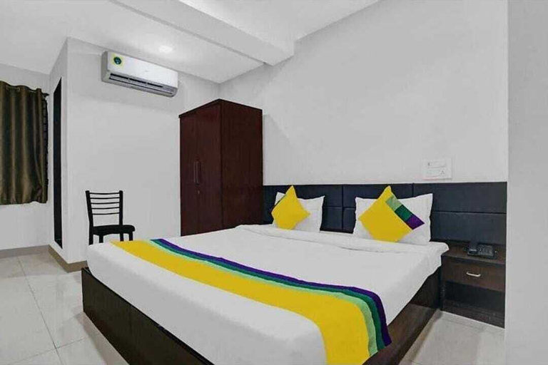 Bedroom 3, Hotel Silvotel Stays, Indore