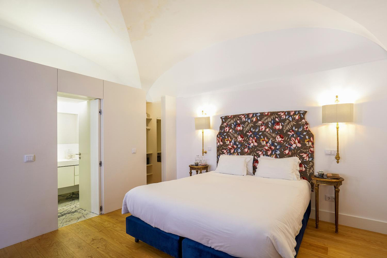Bedroom 2, Residentas Apostolos, Lisbon