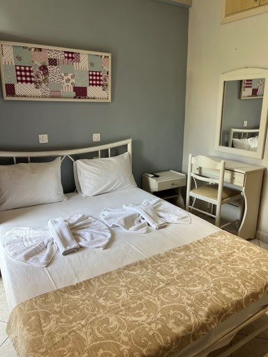 Bedroom 4, Grecian Sea, East Macedonia and Thrace