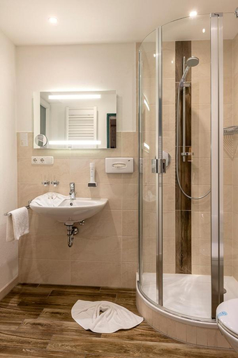 Bathroom 4, Almhotel Grunsteinblick - Adults only, Berchtesgadener Land