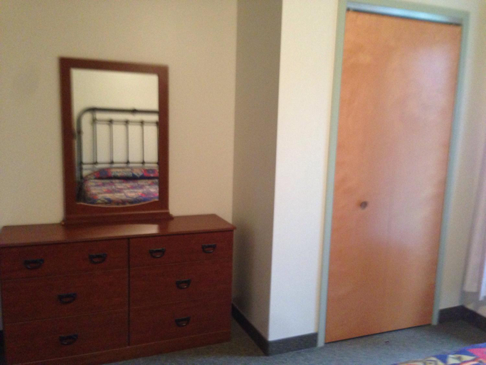 Others 4, All Suites Inn Budget Host, Union