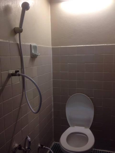 Bathroom 3, Prasuri Guest House, Phra Nakhon