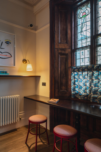 Others 5, St. David's Hotels, London