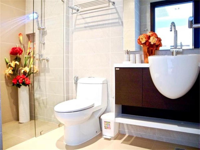 Bathroom 5, Emerald Terrace Resort Patong, Pulau Phuket