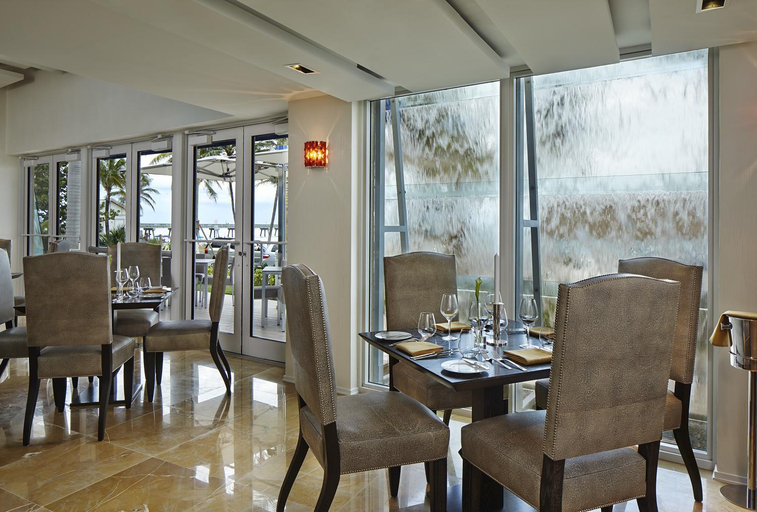 Food & Drinks 5, Royal Blues Hotel, Broward