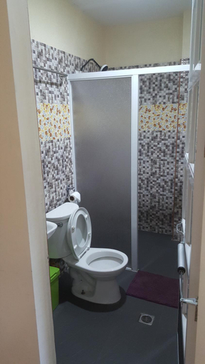Bathroom 4, FJ Manila Hotel, Daraga