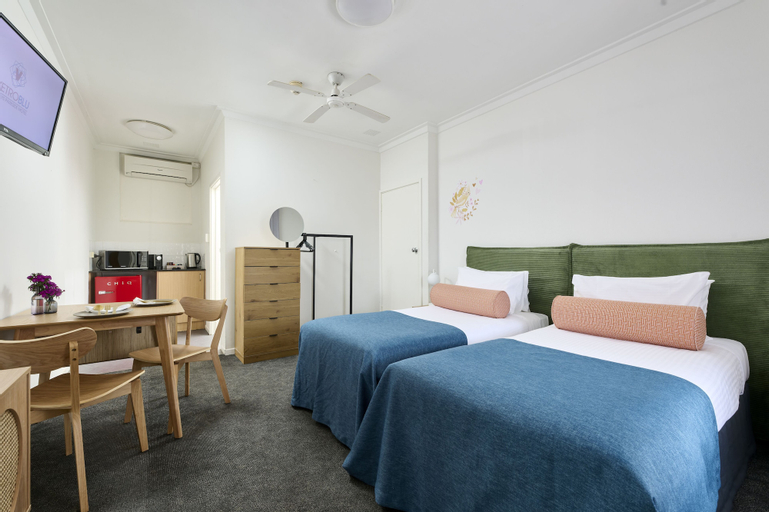 Bedroom 4, Baileys Motel, Perth