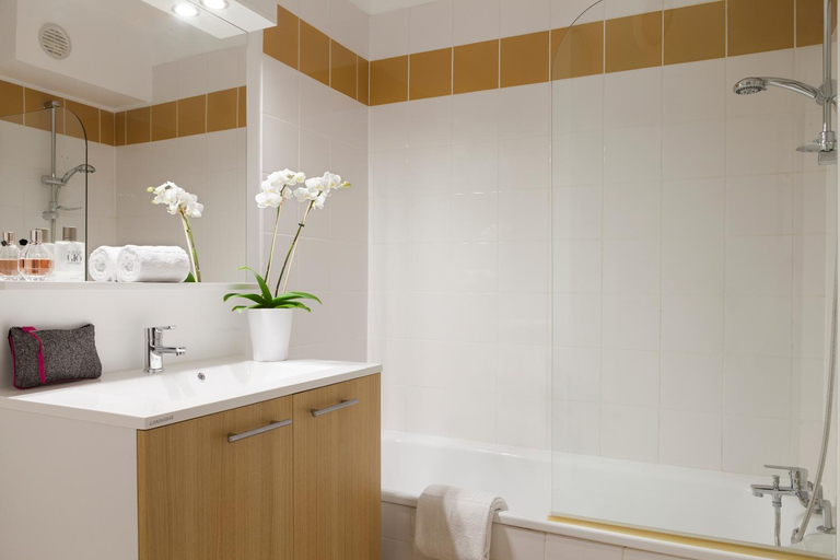 Bathroom 2, Annemasse Apparts, Haute-Savoie