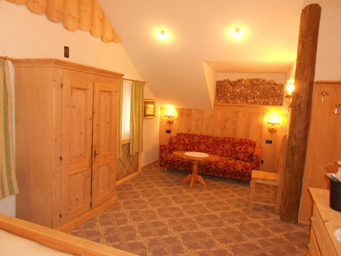 Bedroom 2, Hotel Grunwald, Trento