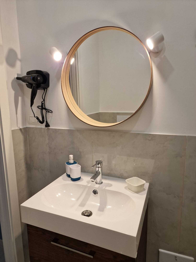 Bathroom 2, Art Flat Municipio, Napoli
