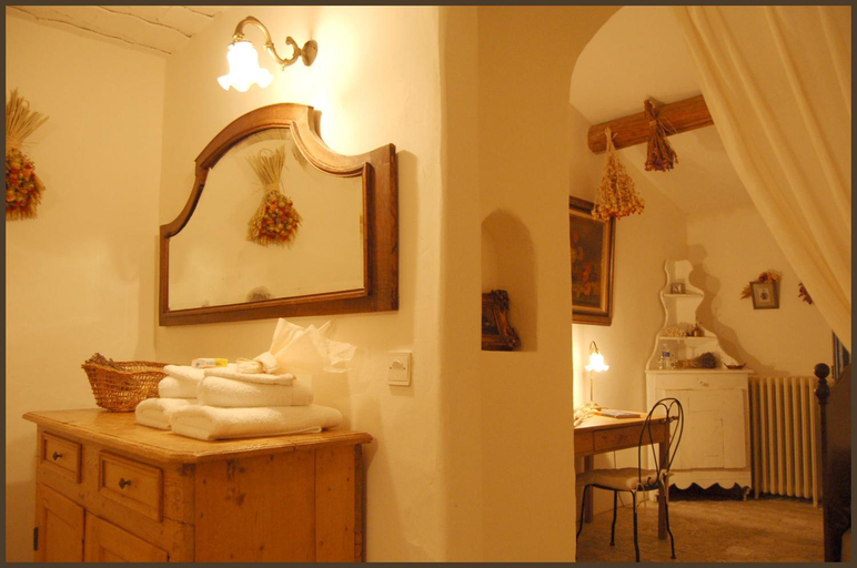 Bedroom 2, Mas De La Beaume, Vaucluse