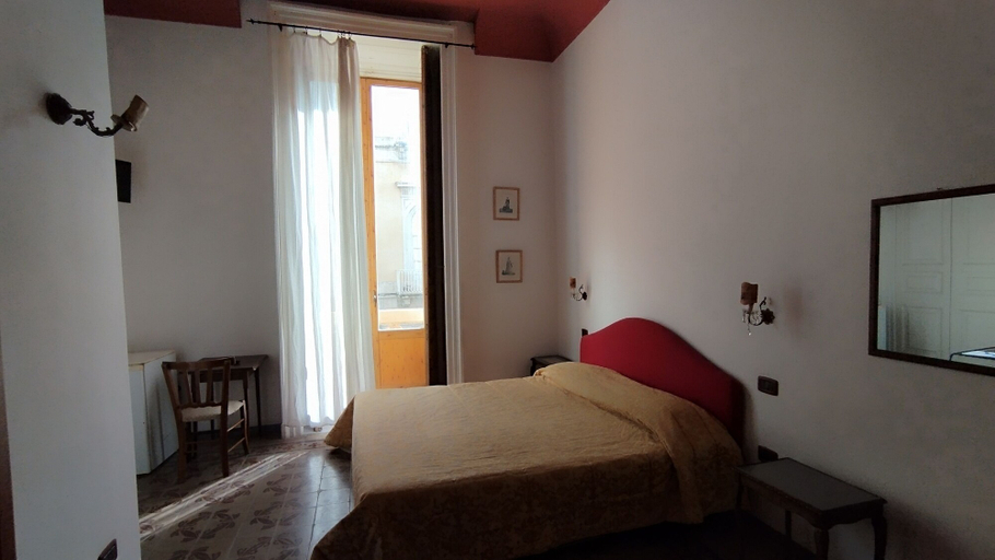 Bedroom 2, Le due Sicilie-Guest house, Syracuse