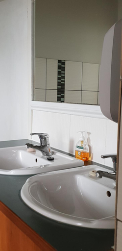 Bathroom 3, The Eastern Hotel Accommodation, Ballarat - Central