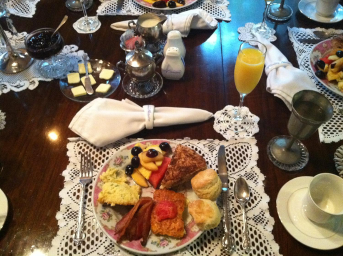 Food & Drinks 5, Corners Mansion Inn - A Bed and Breakfast, Warren