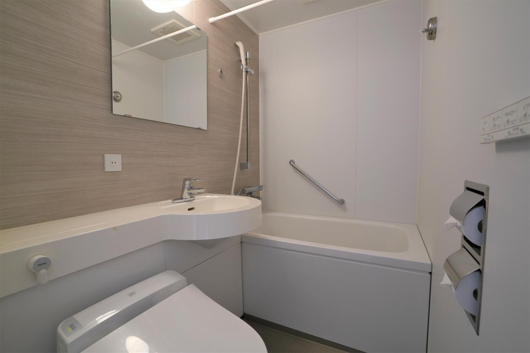 Bathroom 5, Hotel Katsuyama Premier, Matsuyama