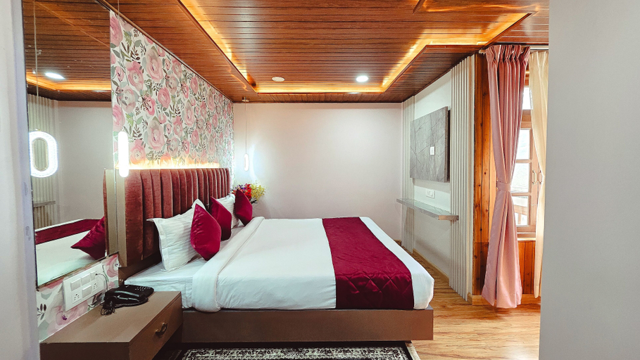 Bedroom 2, Sumi Stays, Darjiling