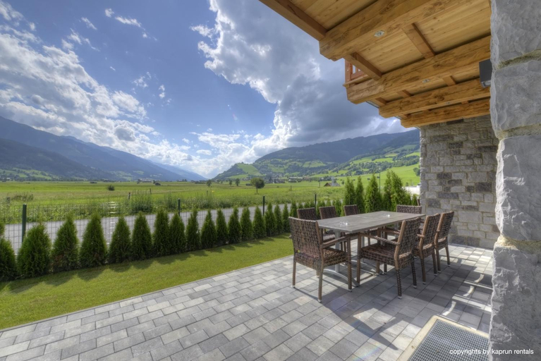 Others 3, Deer & Dear Luxury Chalet, Zell am See