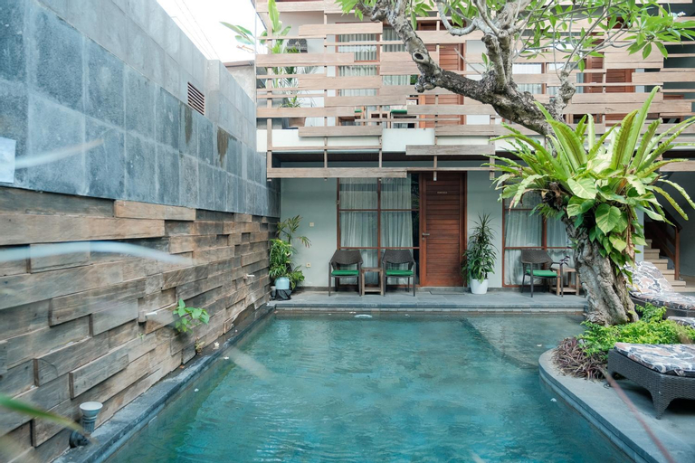 Swimming Pool 9