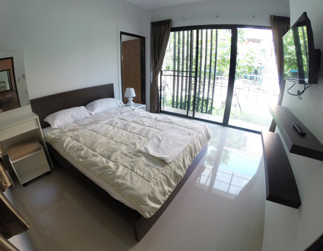 Bedroom 14